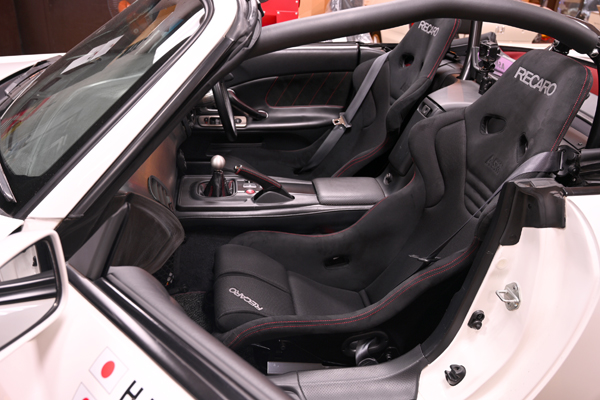 201201_s2000_types_RECARO_asmyokohama.jpg