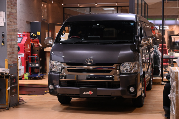 201104_hiace_.jpg