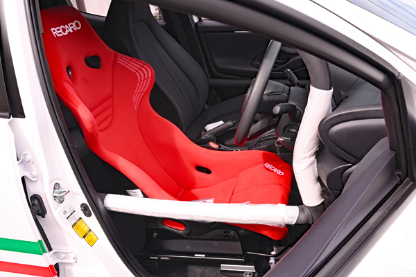 210822_yaris_asmyokohama_recaro_rsgs.jpg