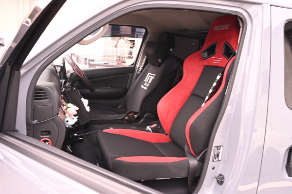 220206_nissan_nv350_asmyokohama_recaro_sr7f_1.jpg