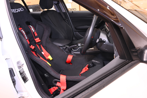 220213_bmw_asmyokohama_recaro_rsg_1.jpg