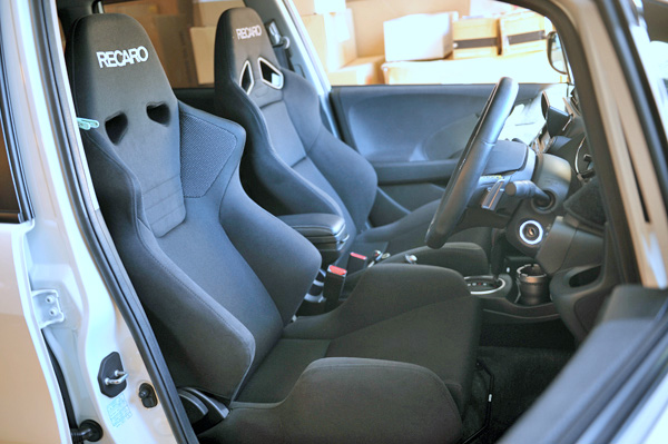 ホンダ フィット レカロ専門店 ASM -横浜市中区- レカロ(RECARO)シート装着写真・装着例