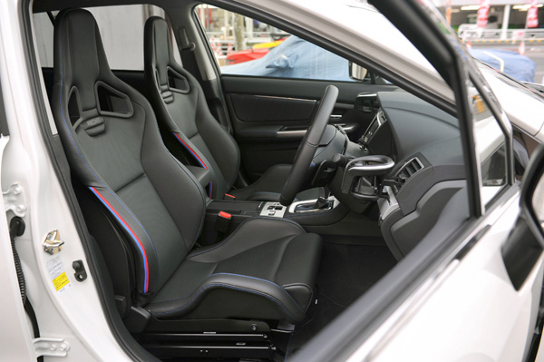 スバル レヴォーグ レカロ専門店 ASM -横浜市中区- レカロ(RECARO)シート装着写真・装着例