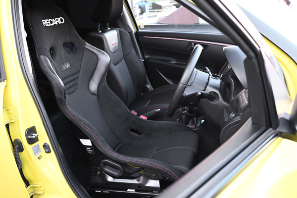 スズキ スイフト レカロ専門店 ASM -横浜市中区- レカロ(RECARO)シート