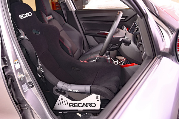 スズキ スイフト レカロ専門店 ASM -横浜市中区- レカロ(RECARO)シート 